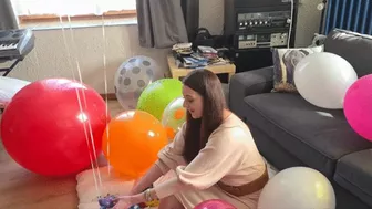 Sophie Prepares A Party For Her Friend