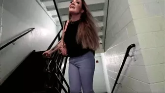 Ineed2Pee Whitney Morgan Pissing Jeggings In Hotel Stairwell