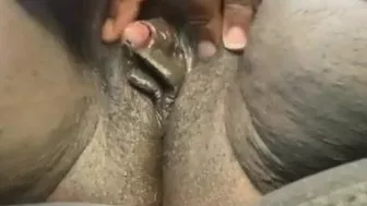 Ebony Fingering Clit In Car