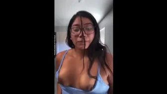 Milf Big Tit Youtuber Running Boob Bounce Mommy's Tit