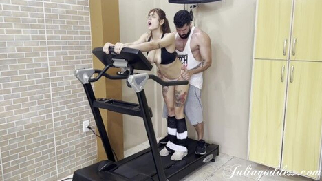 Redhead Gym Girl Julia_Goddess Gets Pounded Hard After Workout And Creampied